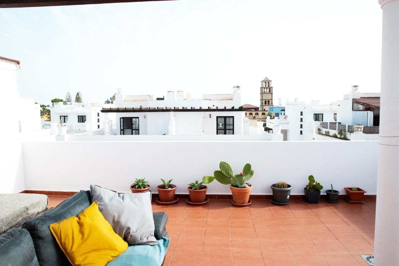 Surf Dream Surfhouse Hostel Corralejo Bagian luar foto