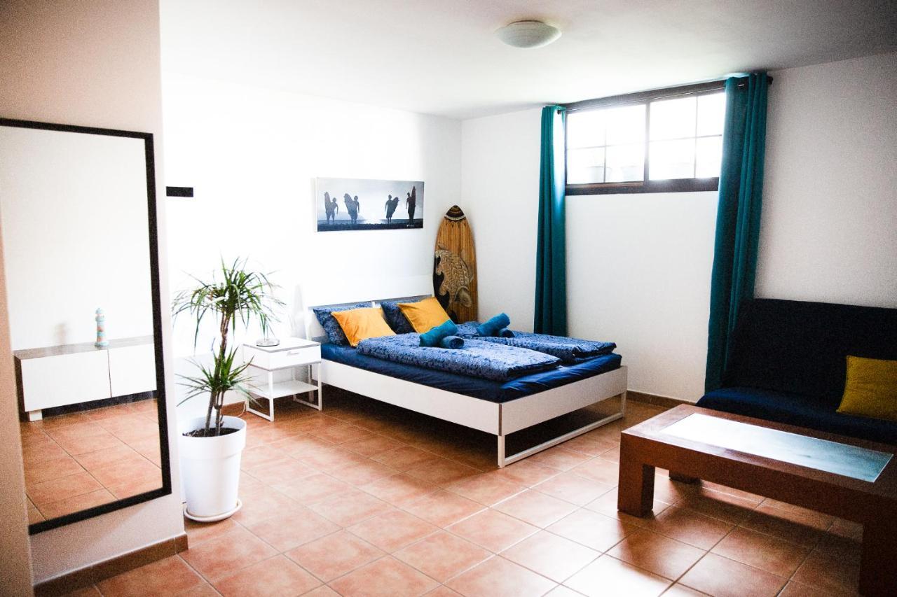 Surf Dream Surfhouse Hostel Corralejo Bagian luar foto
