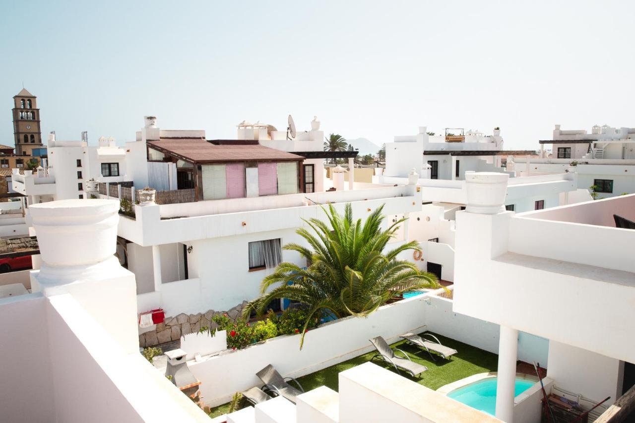 Surf Dream Surfhouse Hostel Corralejo Bagian luar foto