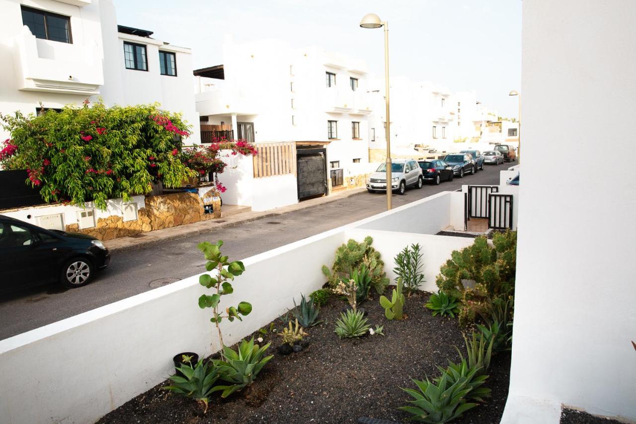 Surf Dream Surfhouse Hostel Corralejo Bagian luar foto
