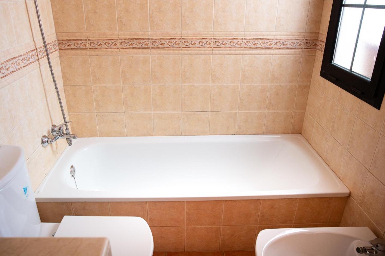 Surf Dream Surfhouse Hostel Corralejo Bagian luar foto