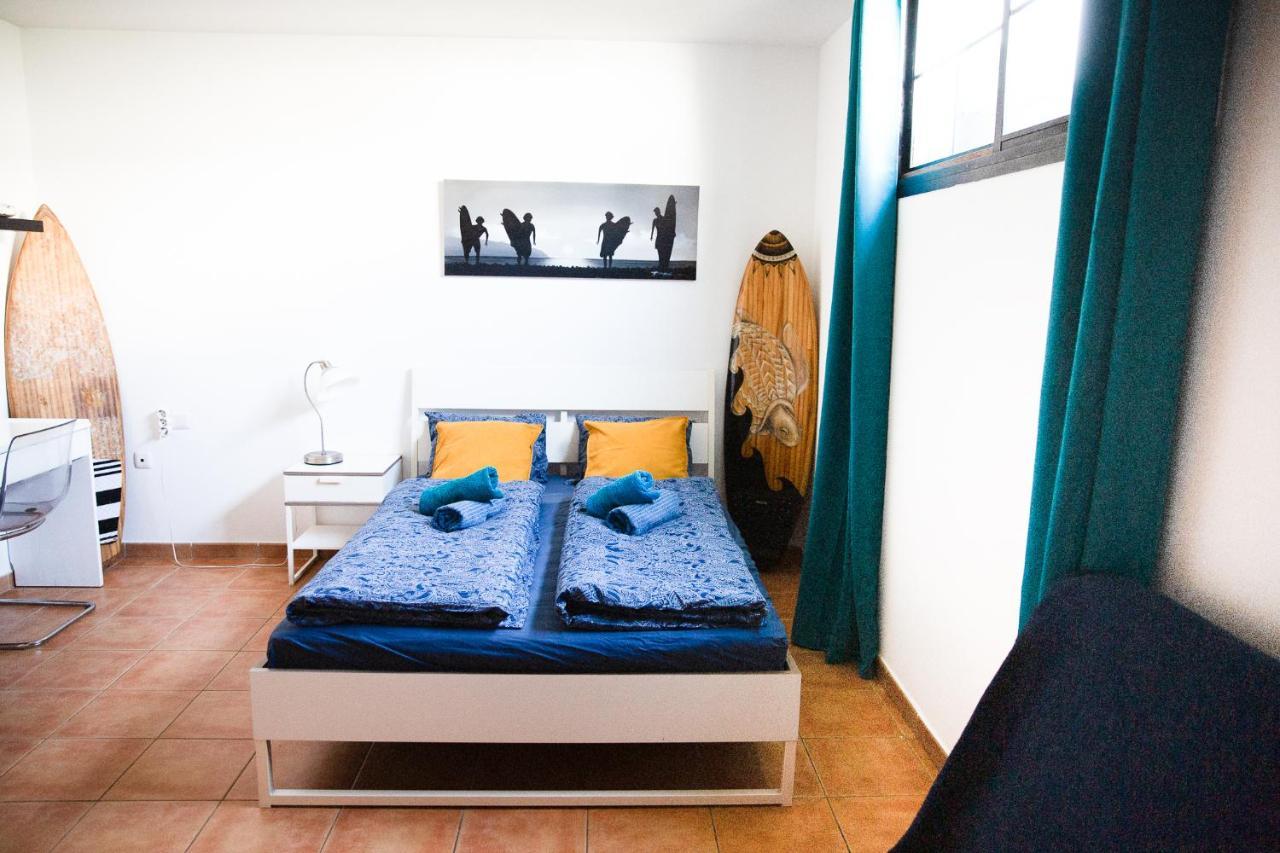 Surf Dream Surfhouse Hostel Corralejo Bagian luar foto