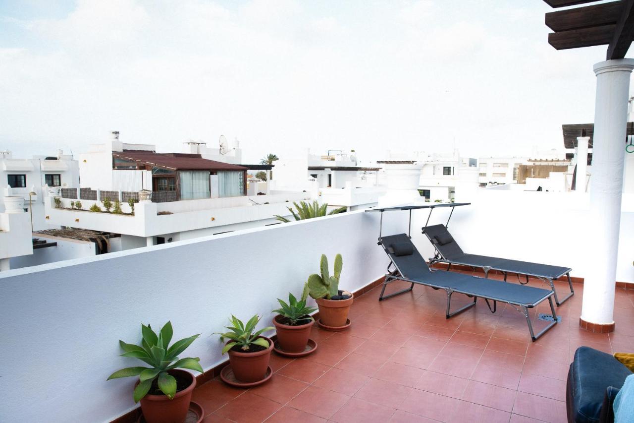 Surf Dream Surfhouse Hostel Corralejo Bagian luar foto
