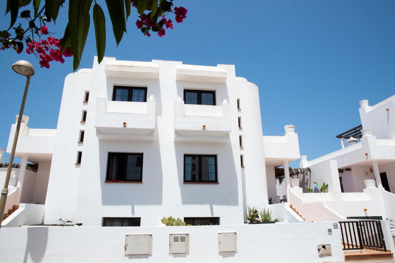 Surf Dream Surfhouse Hostel Corralejo Bagian luar foto