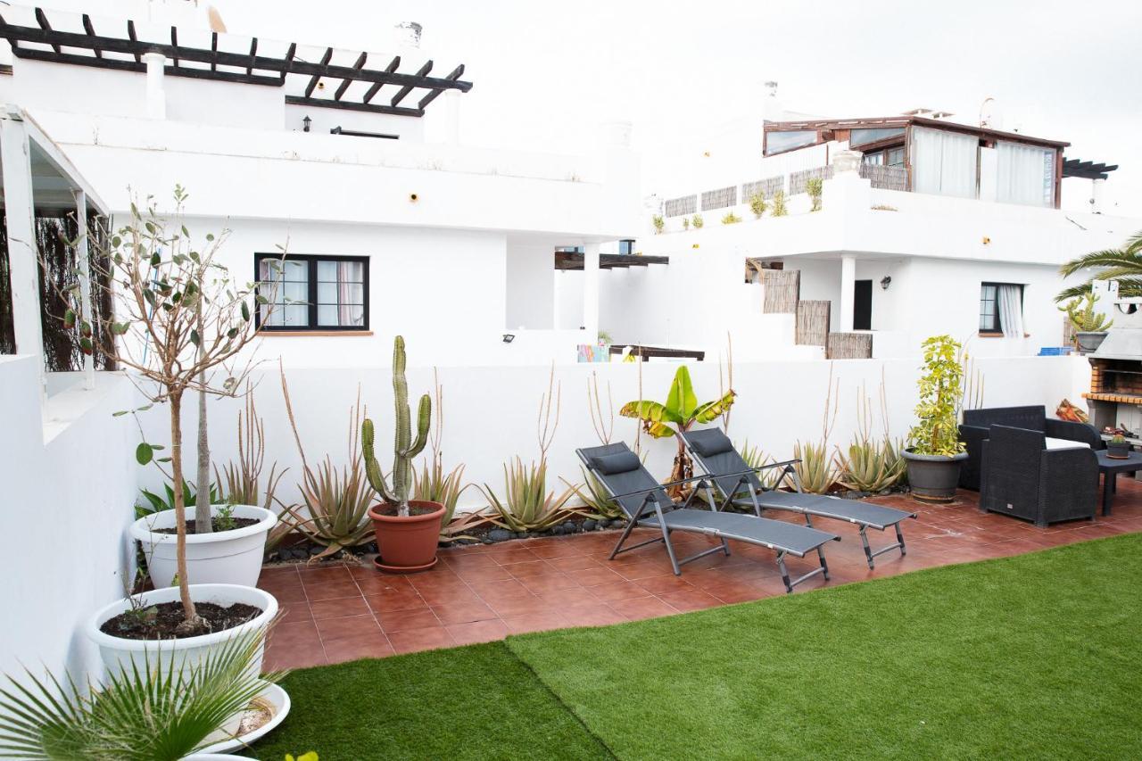 Surf Dream Surfhouse Hostel Corralejo Bagian luar foto